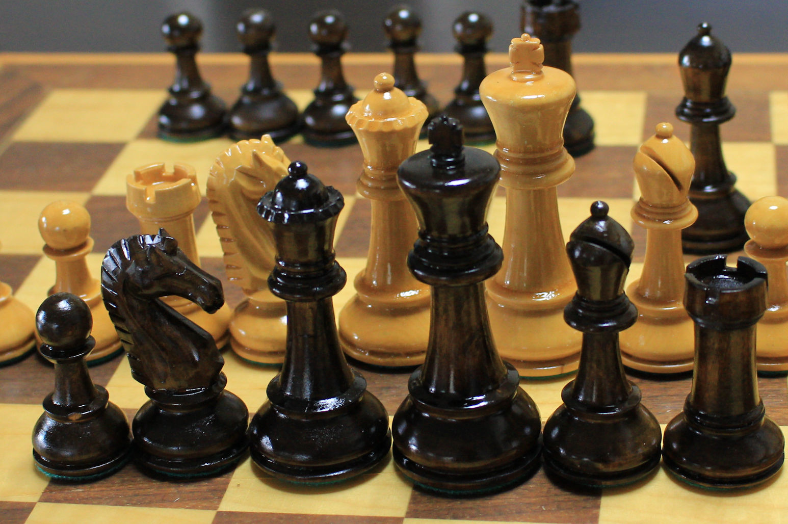 木製のチェス駒＋盤